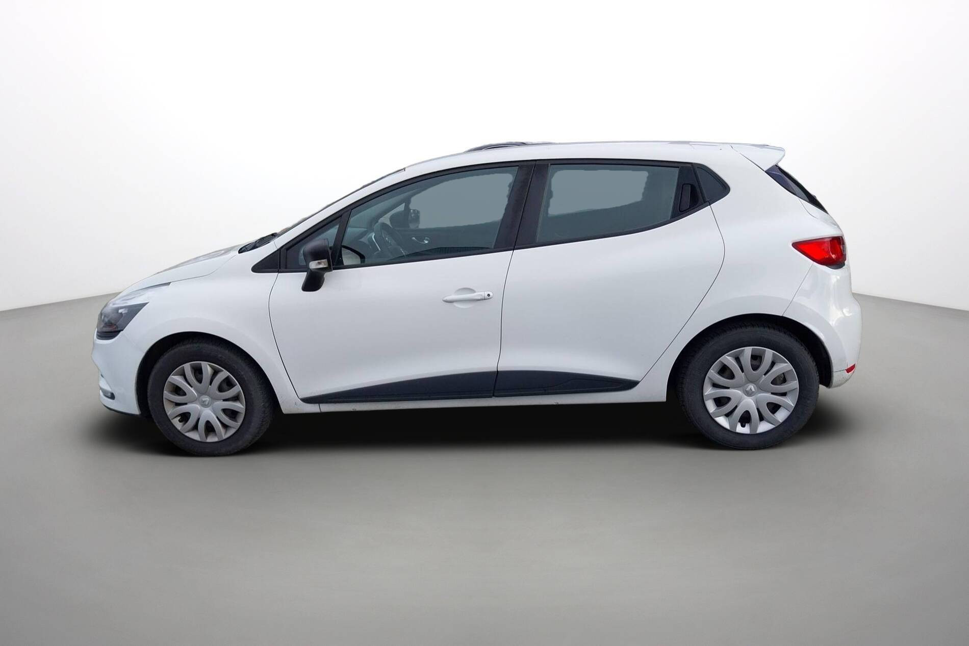Vente en ligne Renault Clio 4 Clio dCi 75 Energy au prix de 10 990 €