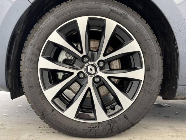 Vente en ligne Renault Clio 5 Clio E-Tech 140 - 21N au prix de 17 490 €