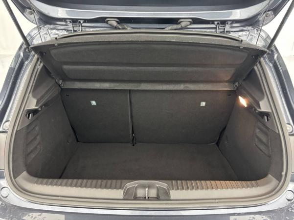 Vente en ligne Renault Clio 5 Clio E-Tech 140 - 21N au prix de 17 490 €
