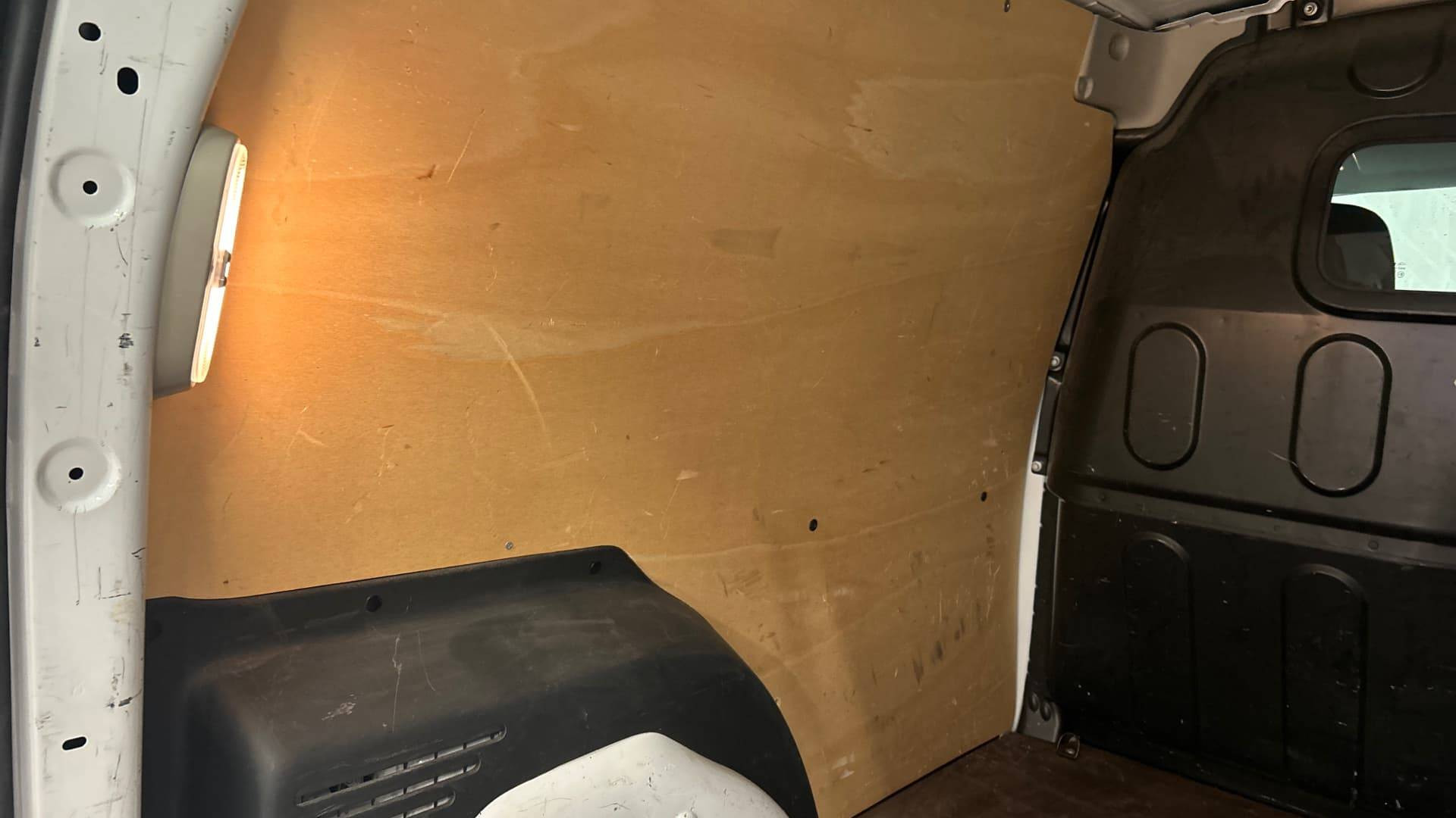 Vente en ligne Renault Kangoo Express  1.5 DCI 75 E6 au prix de 12 990 €