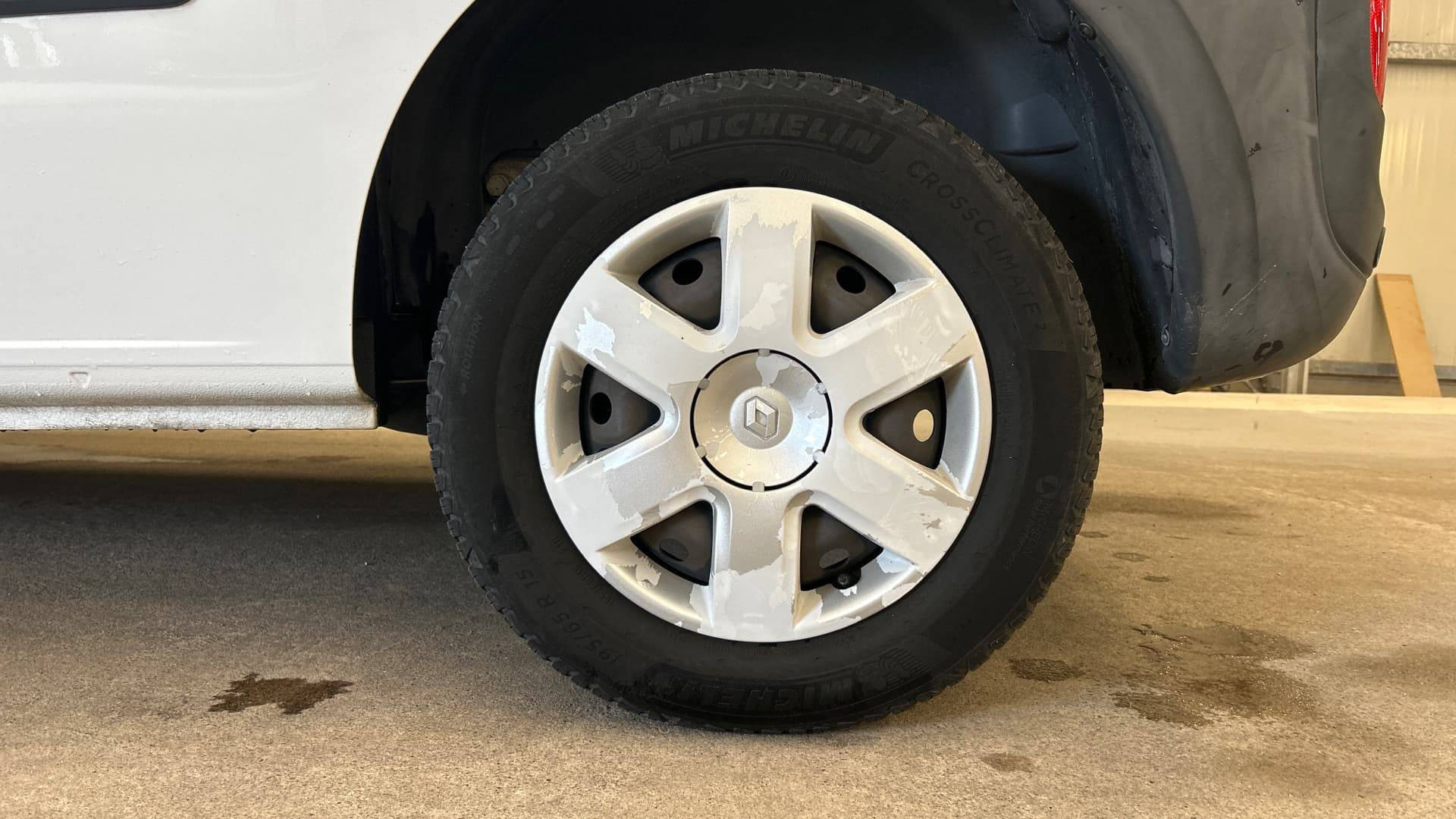 Vente en ligne Renault Kangoo Express  1.5 DCI 75 E6 au prix de 12 990 €