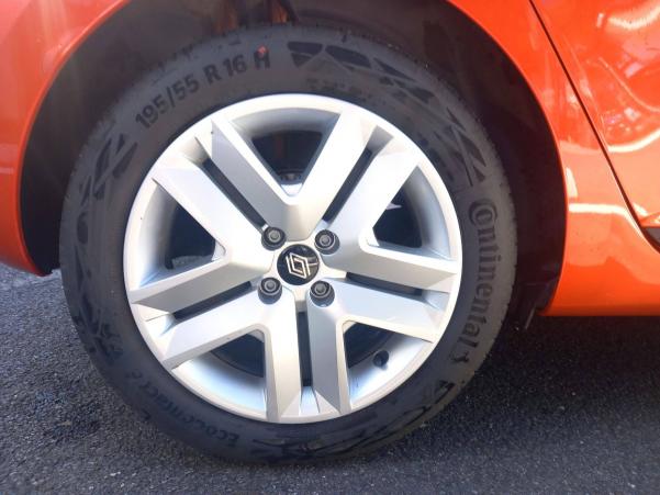 Vente en ligne Renault Clio 5 Clio TCe 100 GPL au prix de 15 990 €