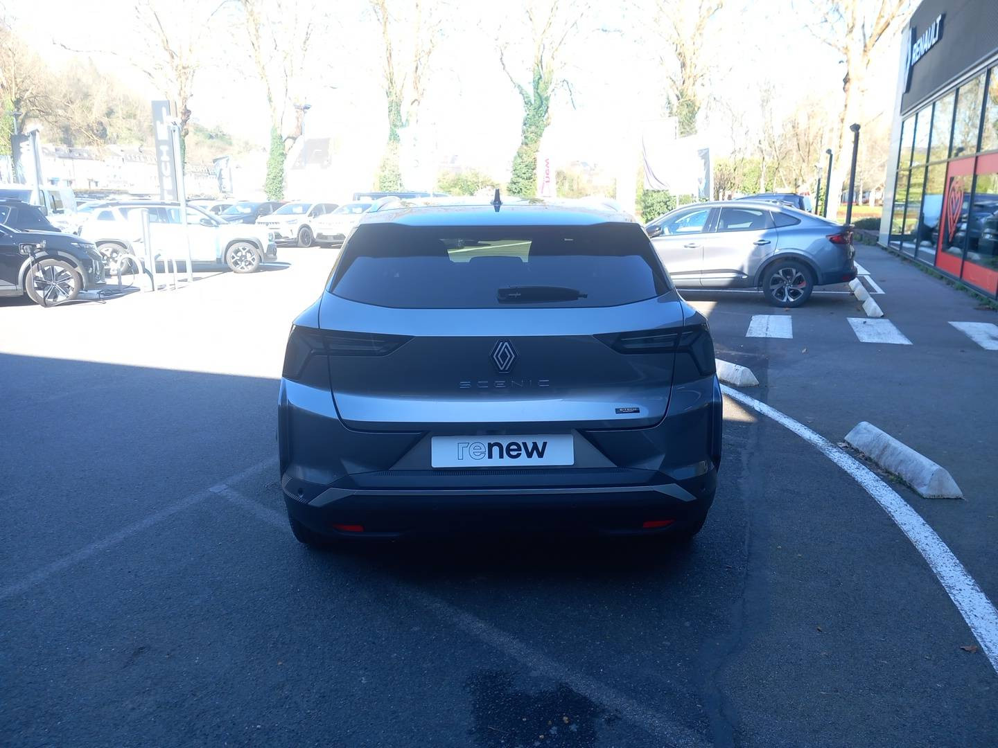 Vente en ligne Renault Scenic E-Tech  220 ch grande autonomie au prix de 43 990 €