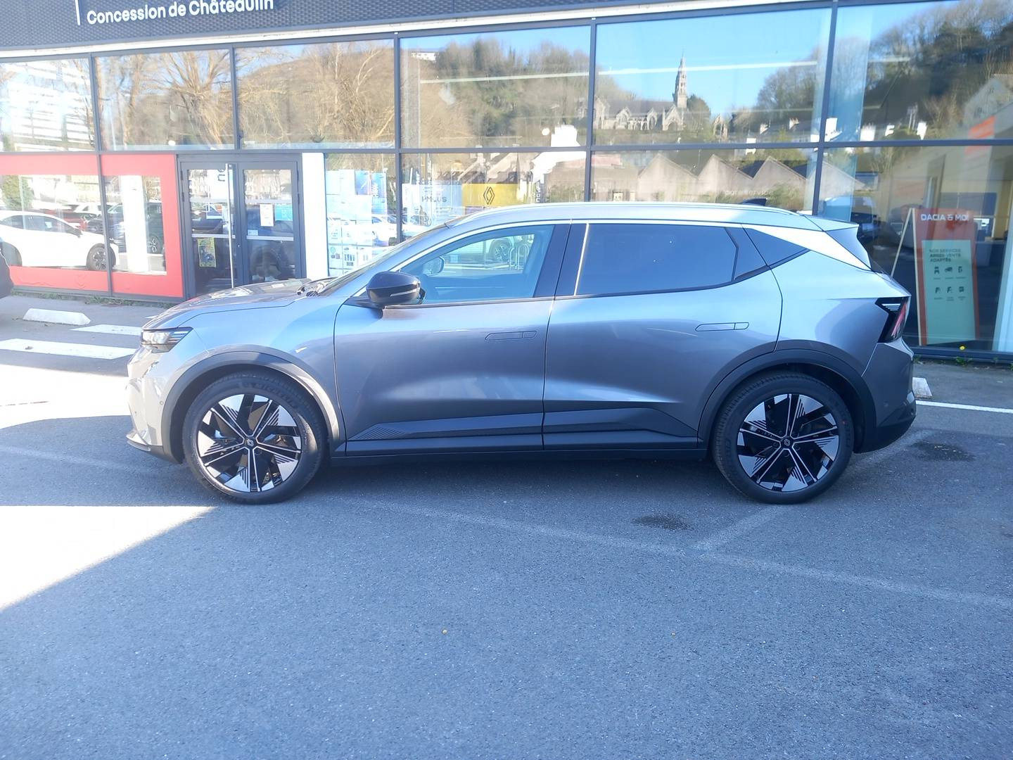 Vente en ligne Renault Scenic E-Tech  220 ch grande autonomie au prix de 43 990 €