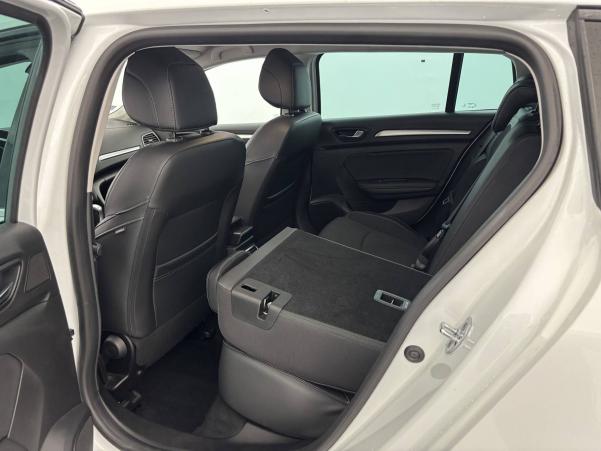 Vente en ligne Renault Megane 4 Estate Mégane IV Estate E-TECH Plug-In Hybride 160 au prix de 16 990 €
