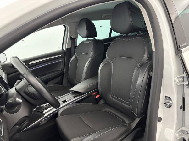 Vente en ligne Renault Megane 4 Estate Mégane IV Estate E-TECH Plug-In Hybride 160 au prix de 16 990 €