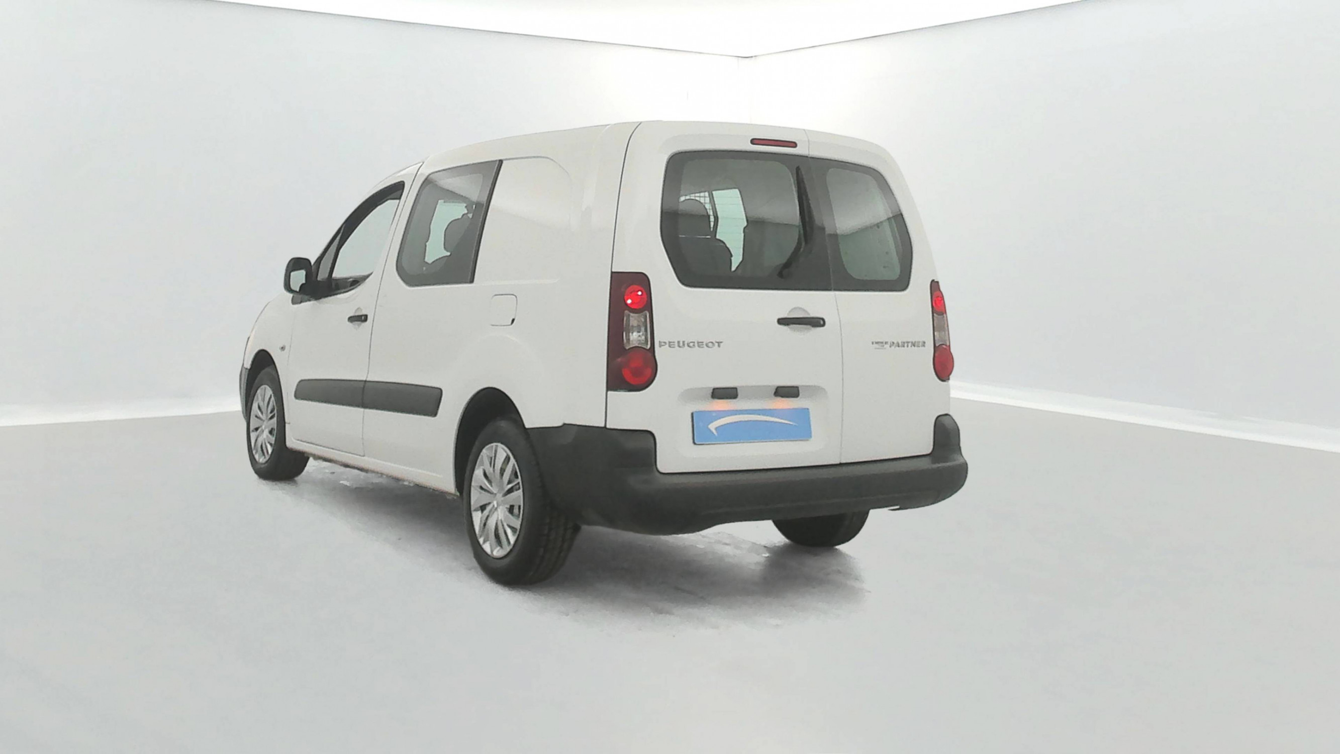 Vente en ligne Peugeot Partner Fourgon  LONG 1.6 BLUEHDI 100 BVM5 au prix de 13 490 €
