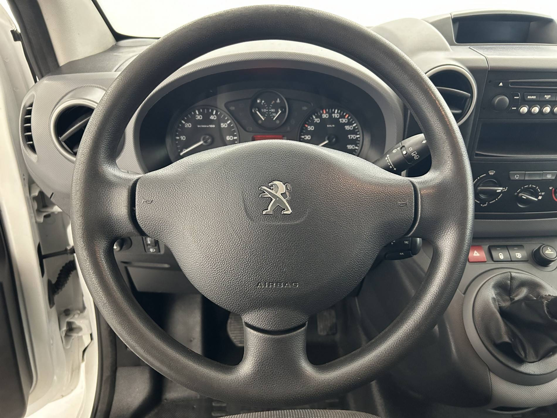 Vente en ligne Peugeot Partner Fourgon  LONG 1.6 BLUEHDI 100 BVM5 au prix de 13 490 €