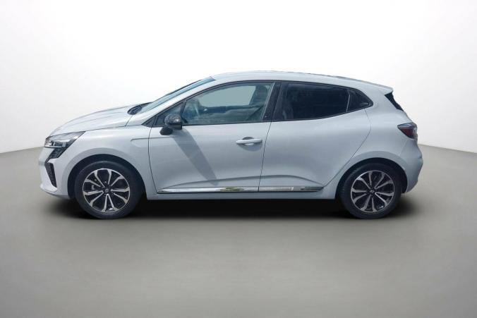 Vente en ligne Renault Clio 5 Clio E-Tech full hybrid 145 au prix de 20 490 €