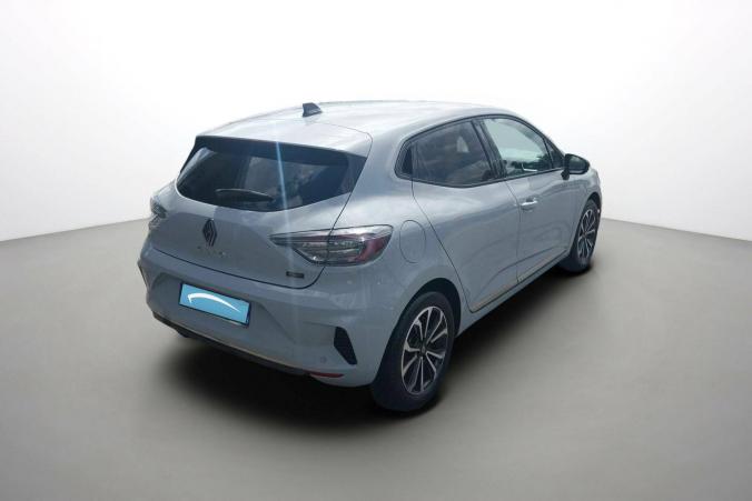 Vente en ligne Renault Clio 5 Clio E-Tech full hybrid 145 au prix de 20 490 €