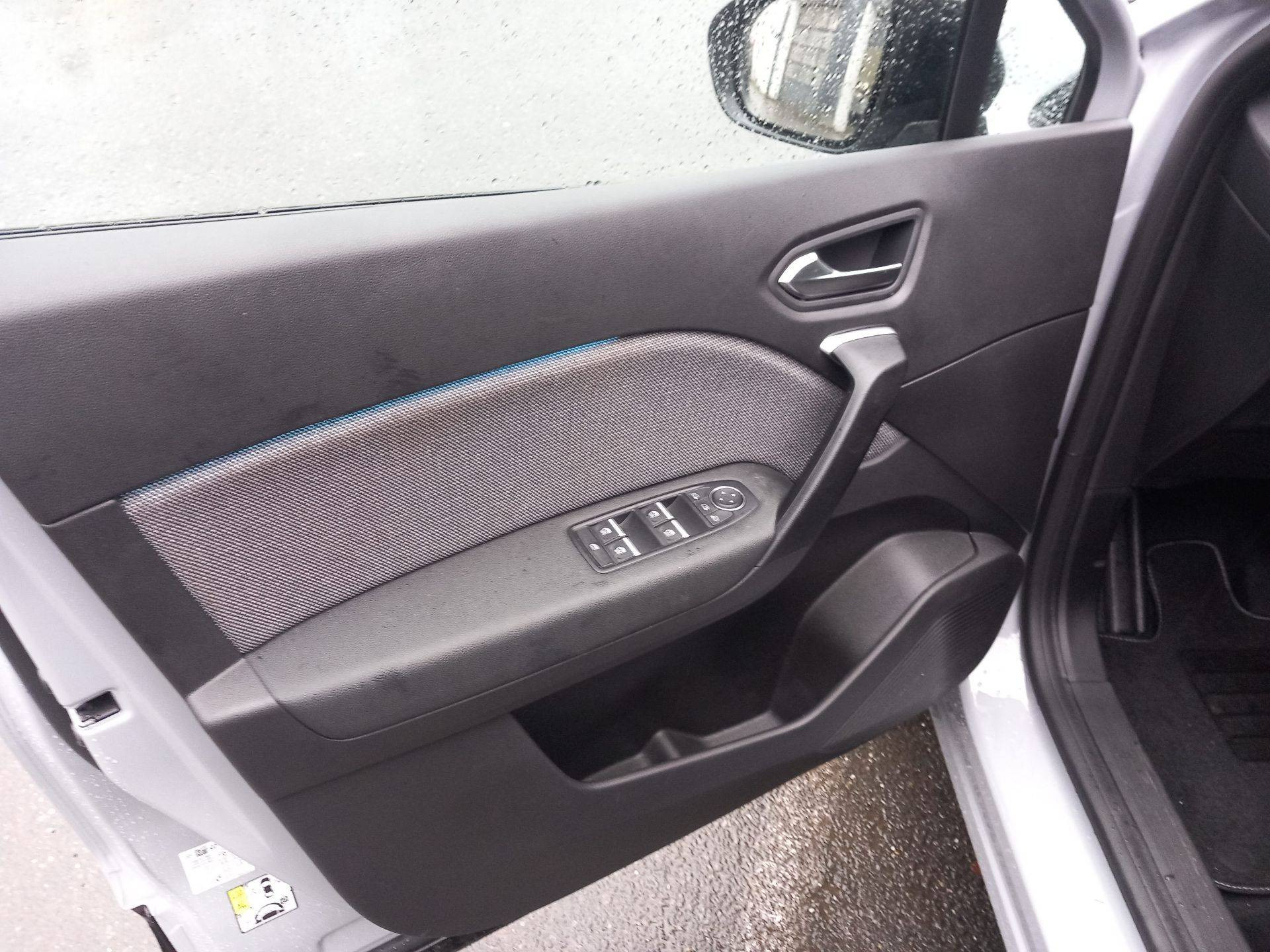 Vente en ligne Renault Captur  mild hybrid 160 EDC au prix de 24 990 €