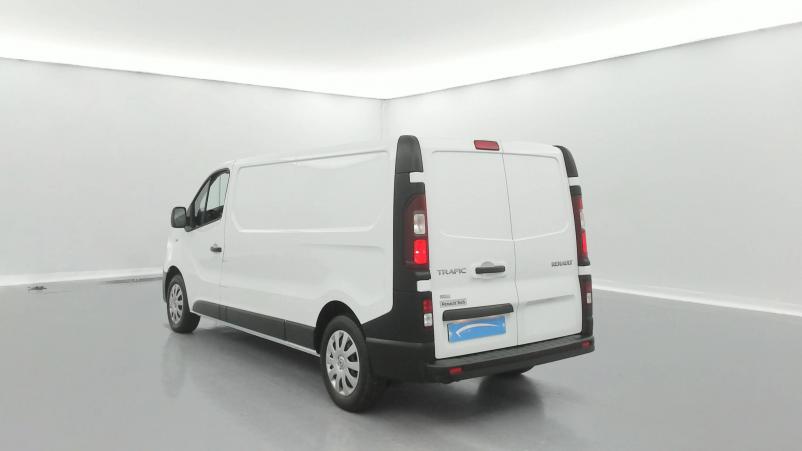 Vente en ligne Renault Trafic 3 Fourgon TRAFIC FGN L2H1 1300 KG DCI 120 au prix de 22 500 €