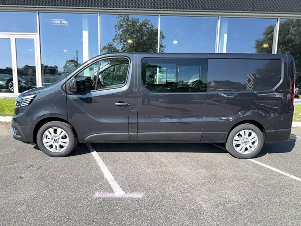 Vente en ligne Renault Trafic Cabine Approfondie TRAFIC CA L2H1 3T BLUE DCI 170 AUTO au prix de 42 390 €