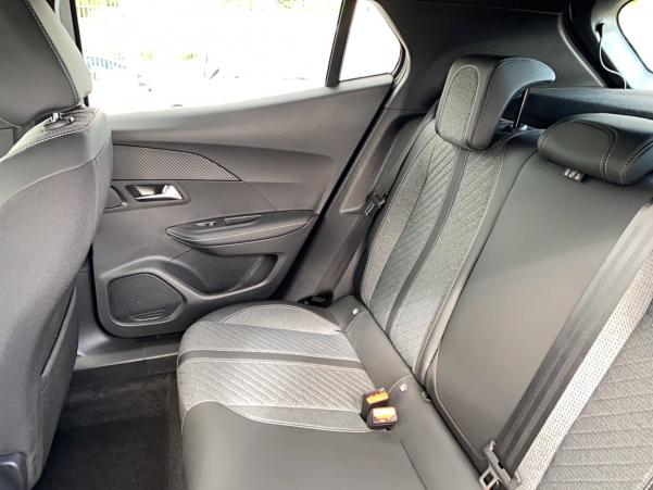 Vente en ligne Peugeot 2008  Hybrid 136 e-DCS6 au prix de 25 900 €
