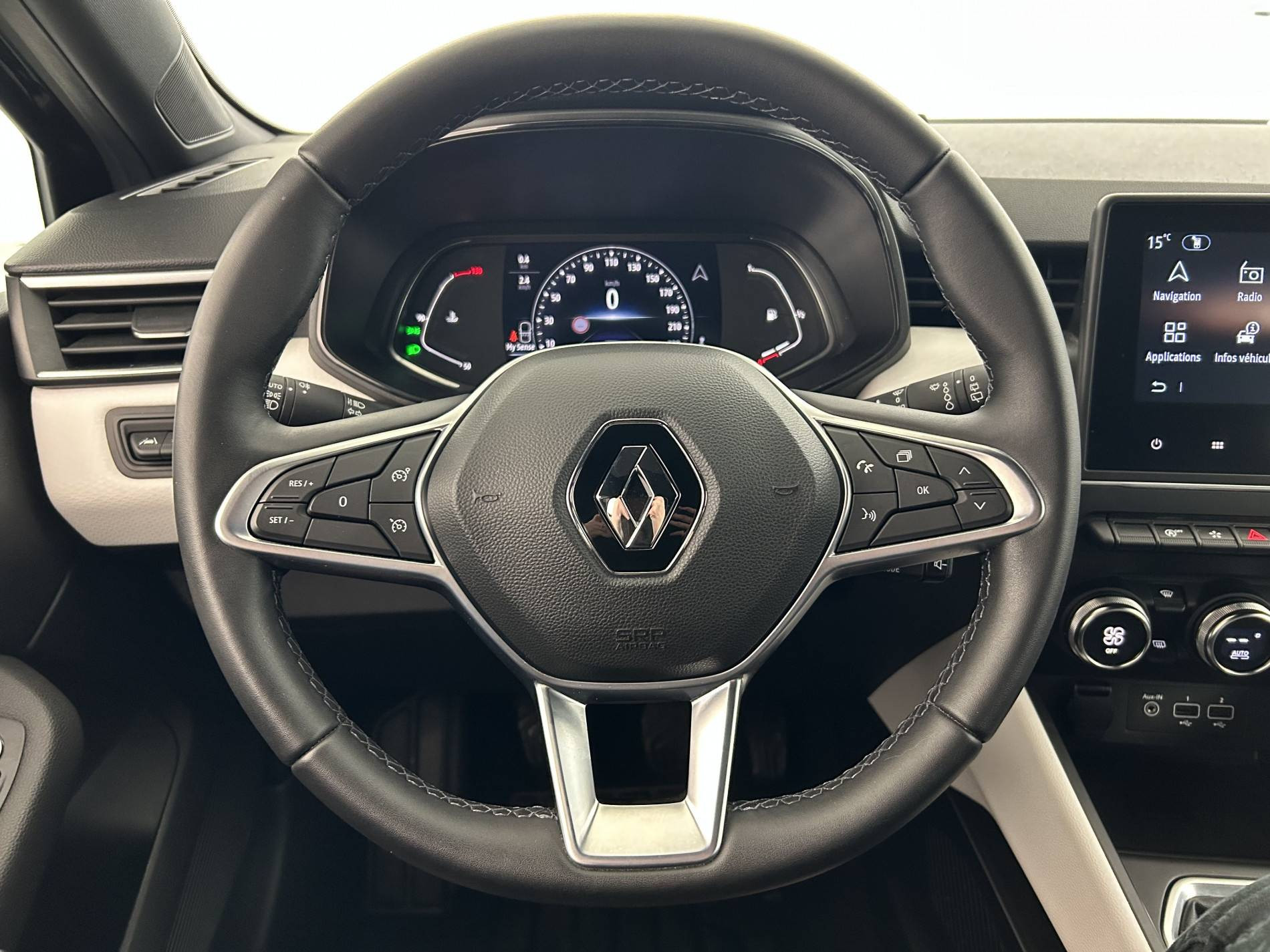 Vente en ligne Renault Clio 5 Clio TCe 90 - 21N au prix de 15 490 €