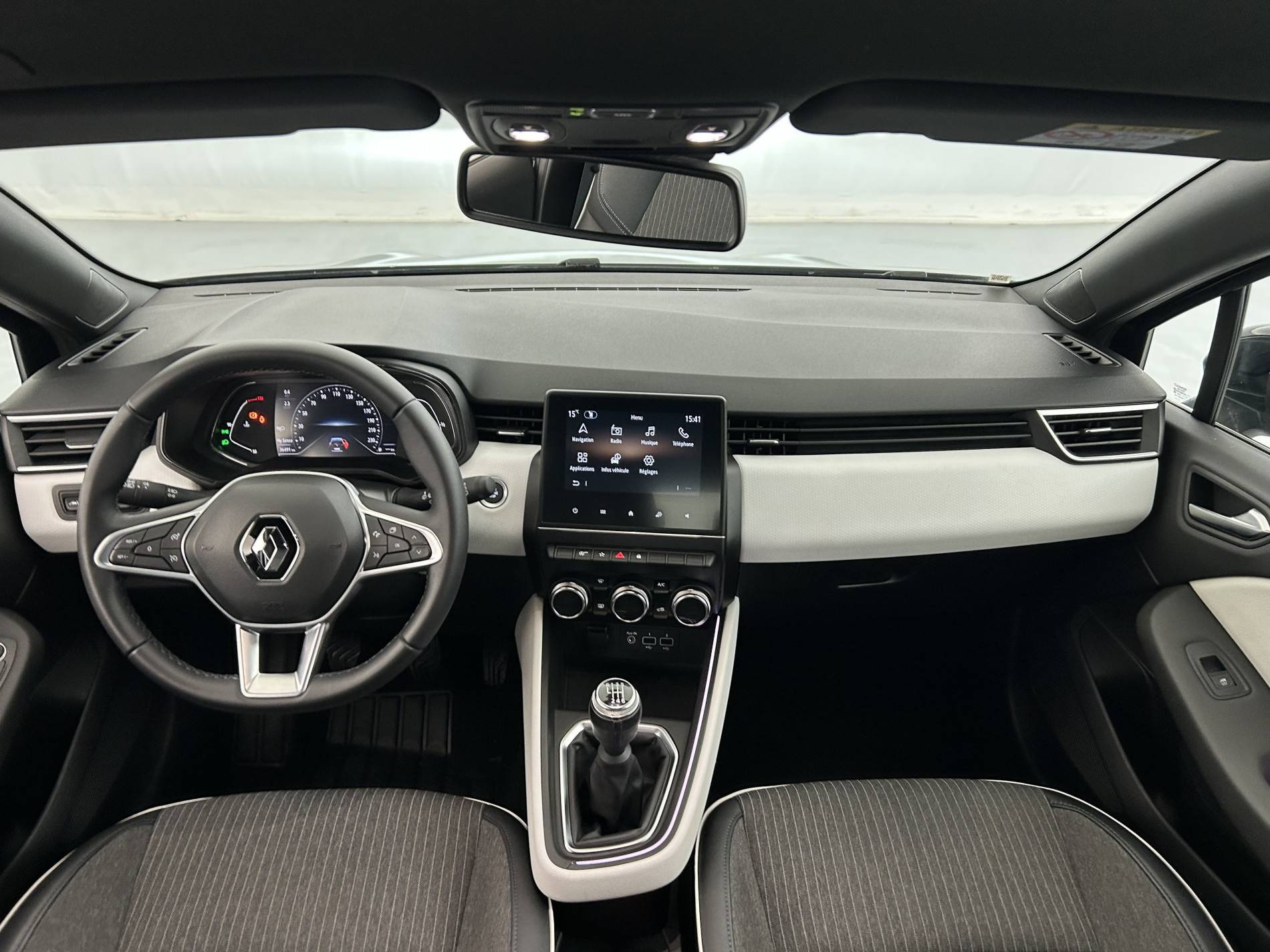 Vente en ligne Renault Clio 5 Clio TCe 90 - 21N au prix de 15 490 €