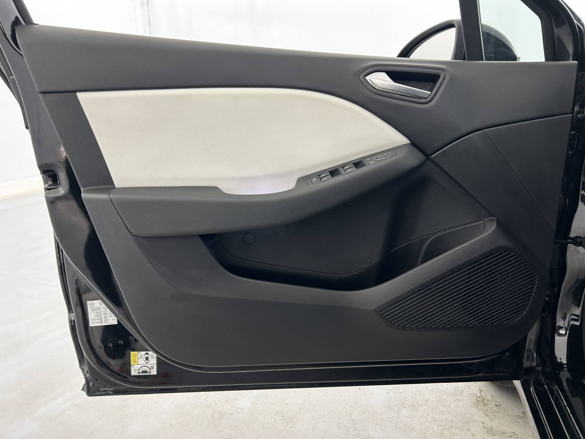 Vente en ligne Renault Clio 5 Clio TCe 90 - 21N au prix de 15 490 €