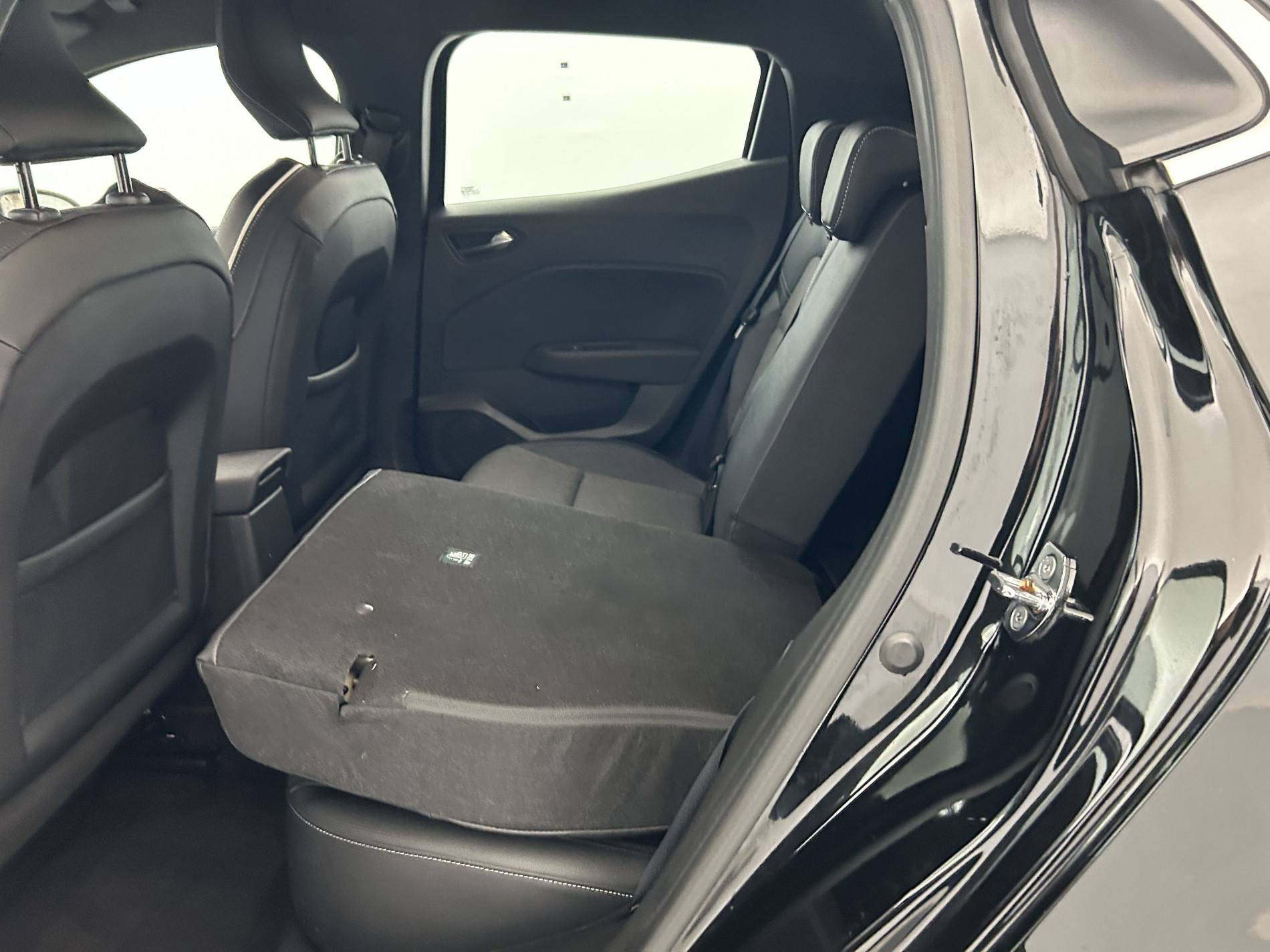 Vente en ligne Renault Clio 5 Clio TCe 90 - 21N au prix de 15 490 €