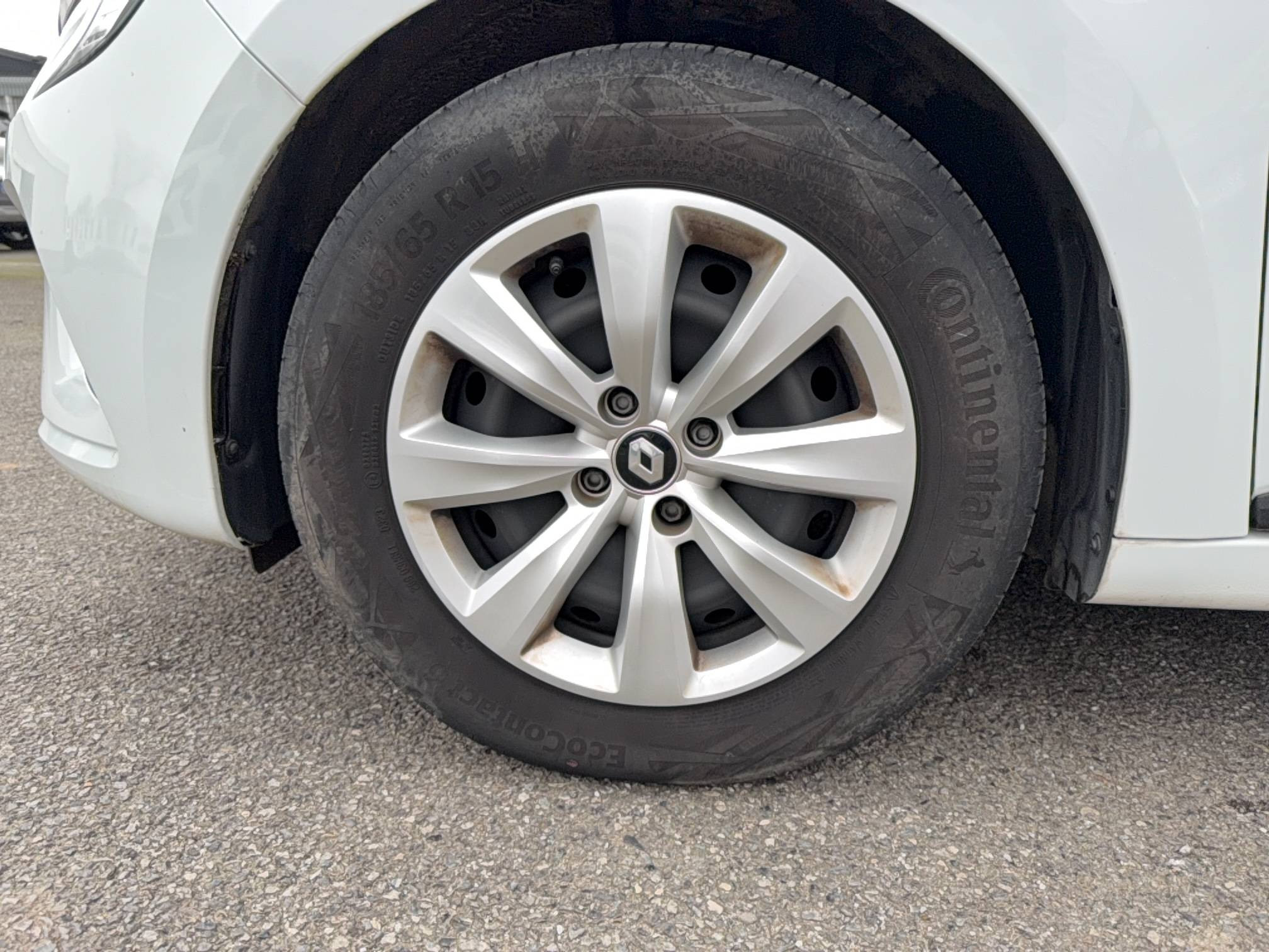 Vente en ligne Renault Clio 5 Clio SCe 65 au prix de 12 990 €