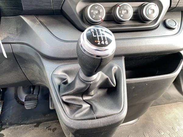Vente en ligne Renault Trafic 3 Fourgon TRAFIC FGN L1H1 2800 KG BLUE DCI 130 au prix de 25 990 €