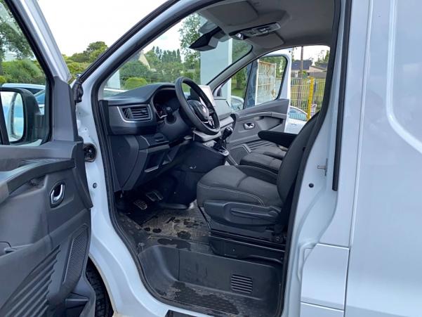 Vente en ligne Renault Trafic 3 Fourgon TRAFIC FGN L1H1 2800 KG BLUE DCI 130 au prix de 25 990 €