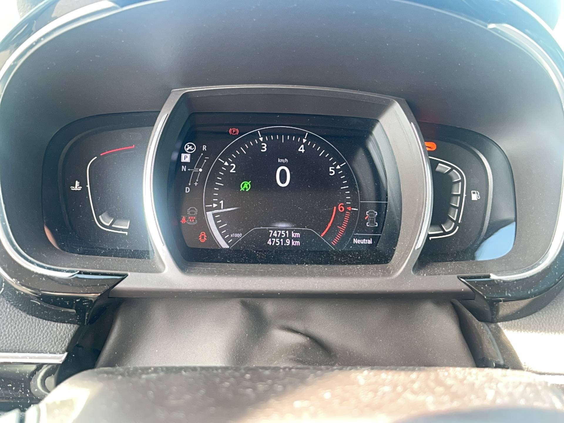 Vente en ligne Renault Espace 5 Espace Tce 225 EDC FAP au prix de 24 990 €