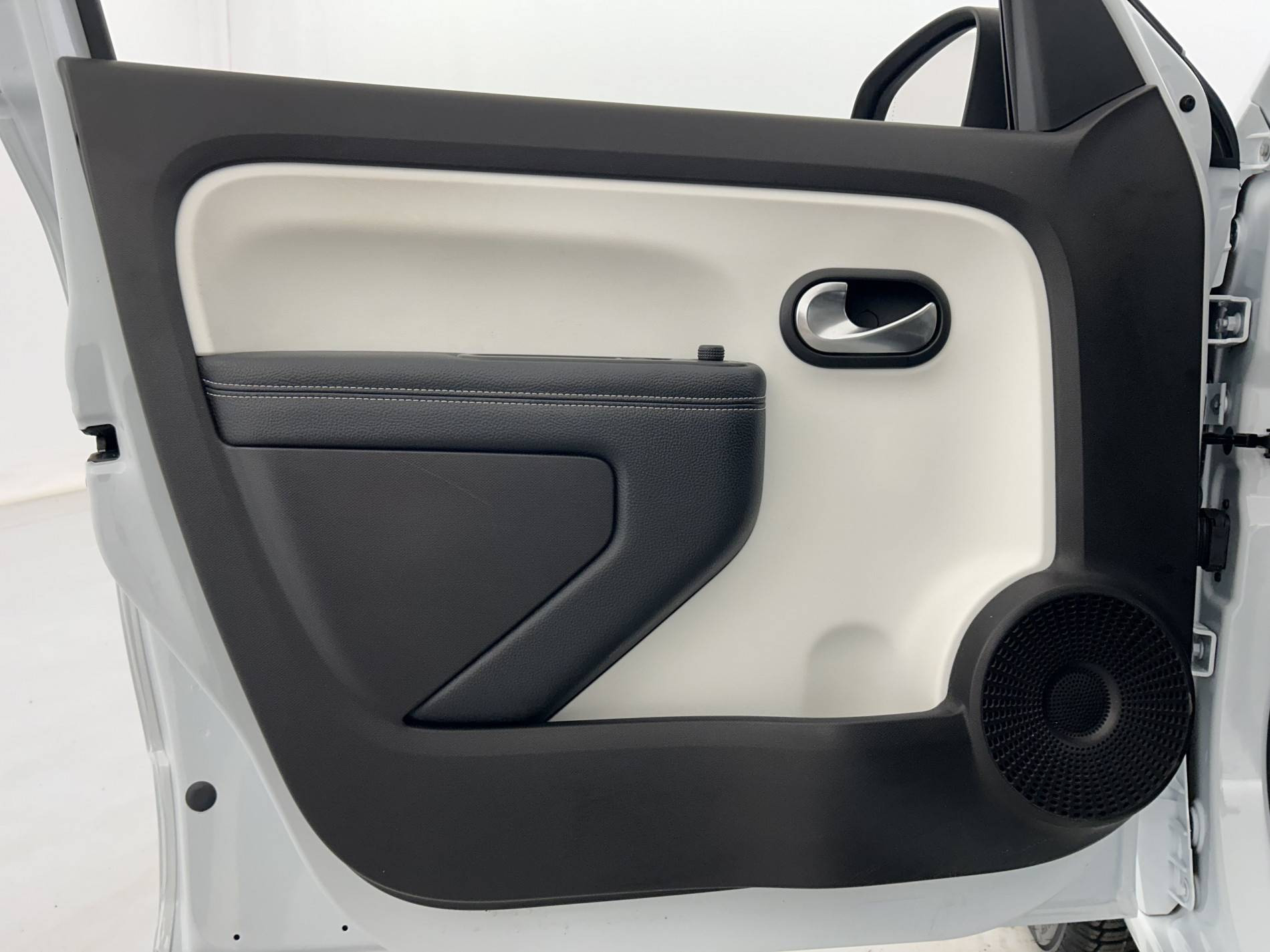 Vente en ligne Renault Twingo Electrique Twingo III E-Tech au prix de 12 390 €