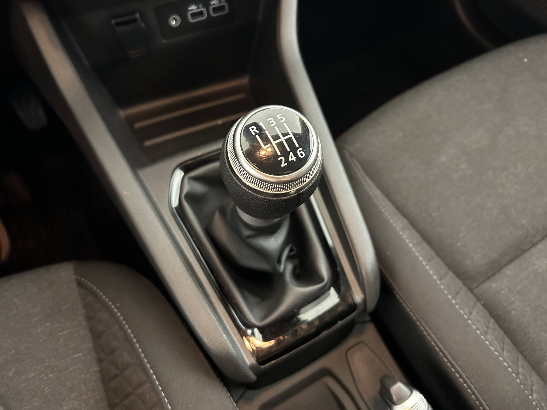 Vente en ligne Renault Clio 5 Clio TCe 90 au prix de 13 990 €