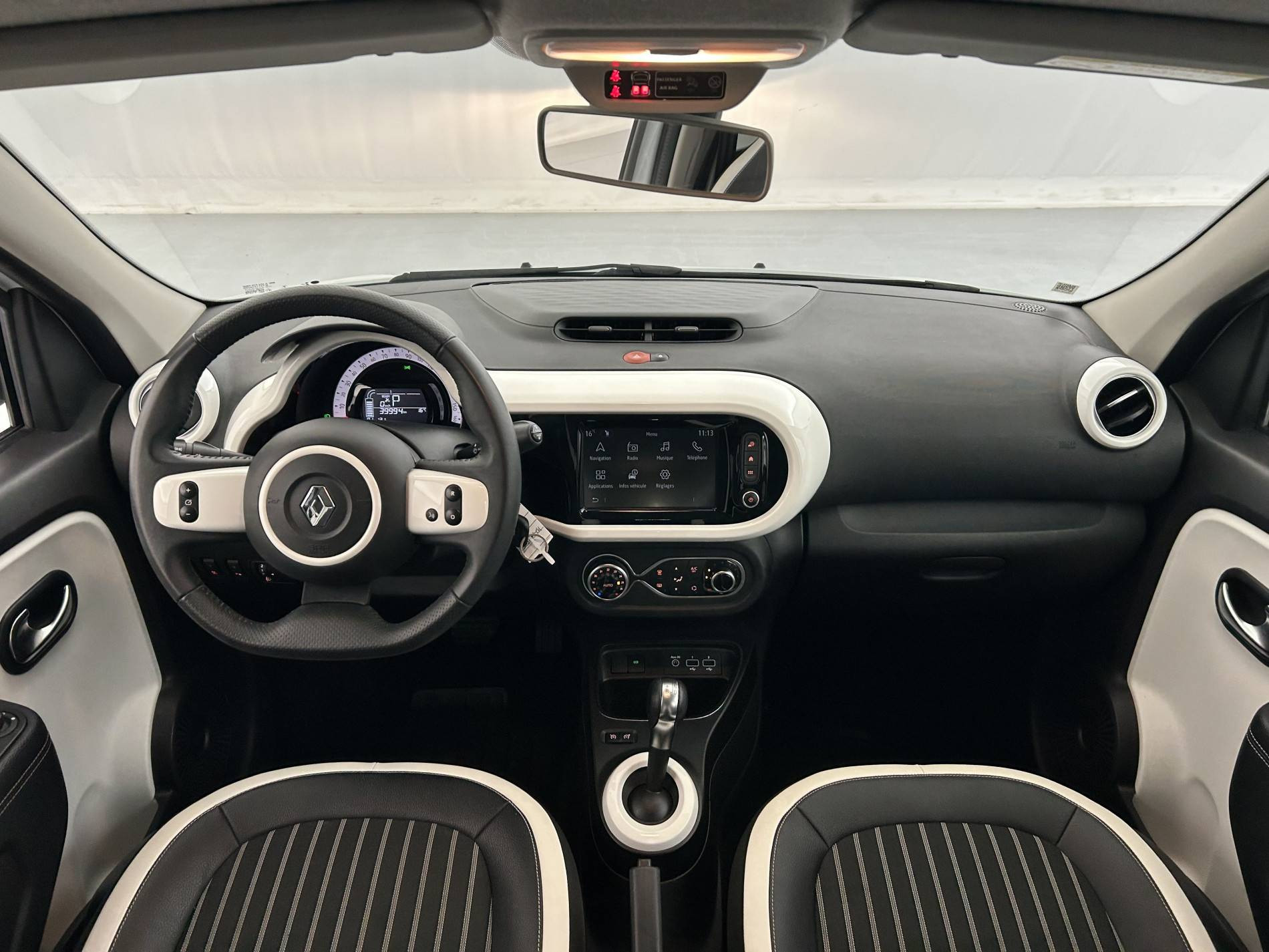 Vente en ligne Renault Twingo Electrique Twingo III E-Tech au prix de 12 390 €