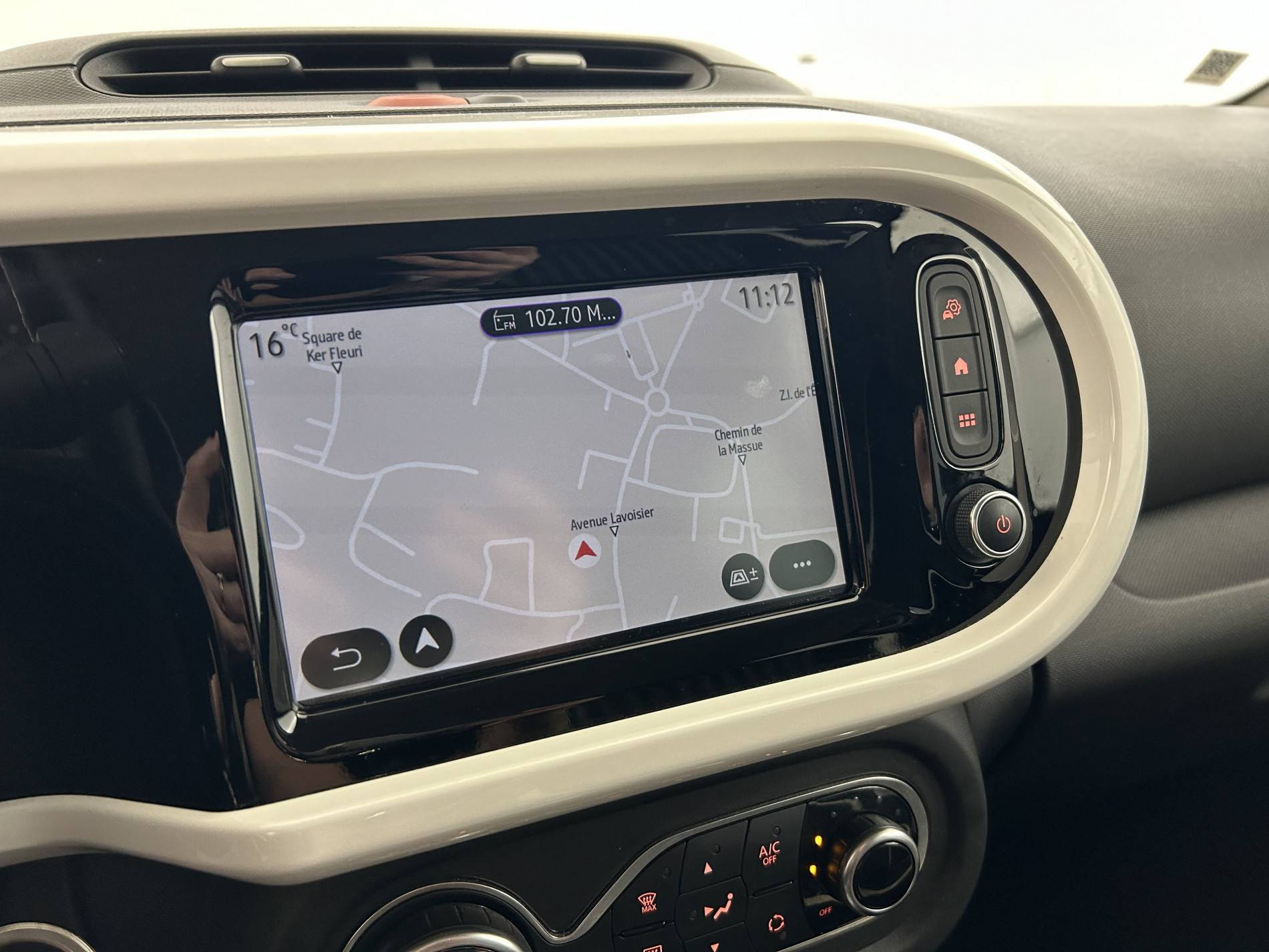 Vente en ligne Renault Twingo Electrique Twingo III E-Tech au prix de 12 390 €