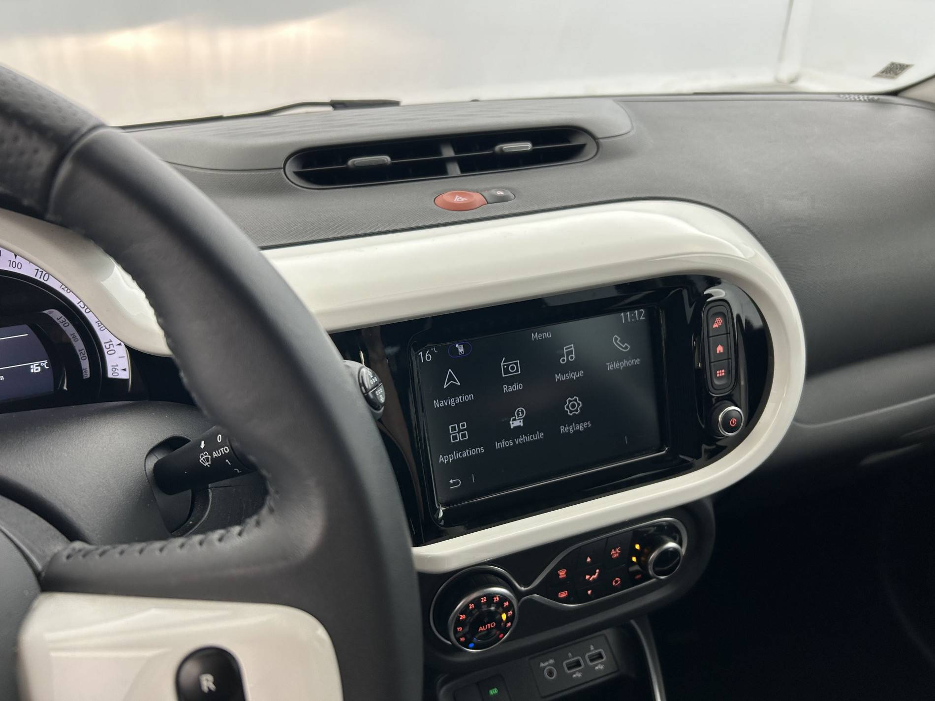 Vente en ligne Renault Twingo Electrique Twingo III E-Tech au prix de 12 390 €