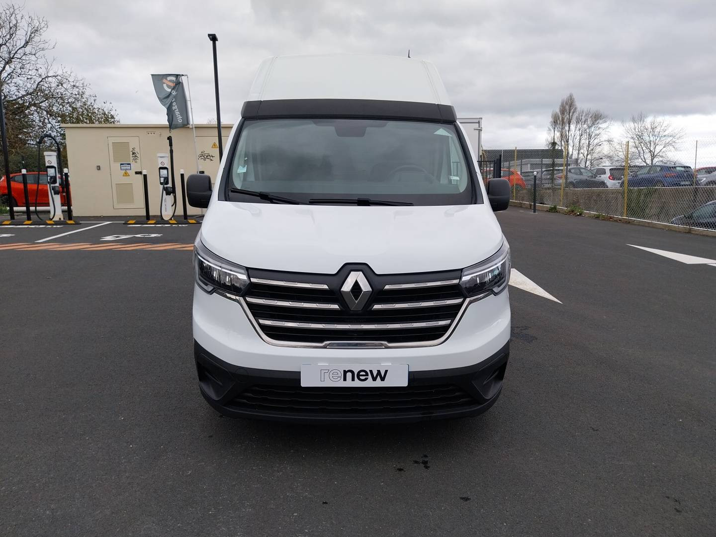 Vente en ligne Renault Trafic 3 Fourgon TRAFIC FGN L2H2 3000 KG BLUE DCI 150 au prix de 23 990 €