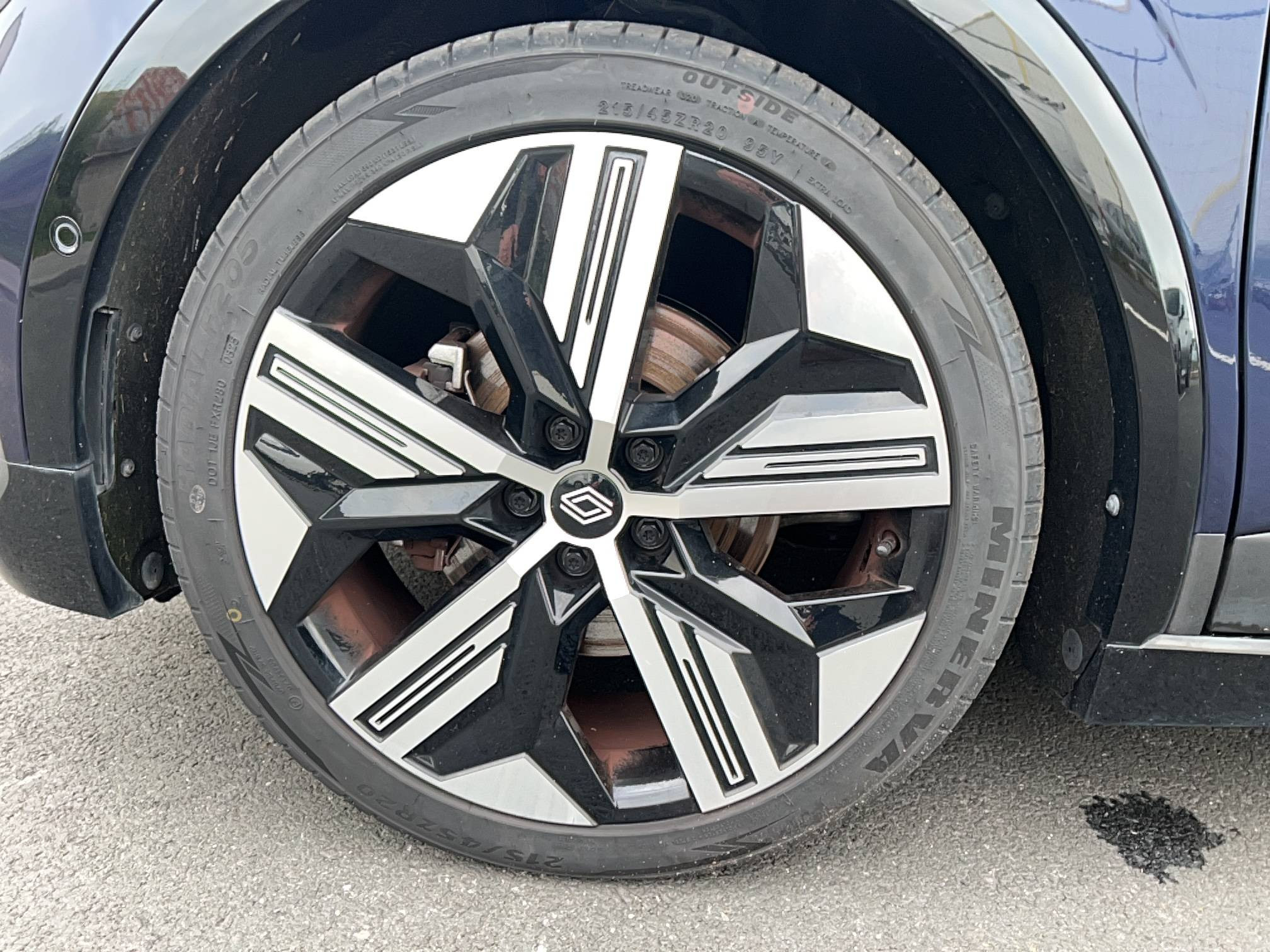 Vente en ligne Renault Megane E-Tech  EV60 220 ch super charge au prix de 23 990 €