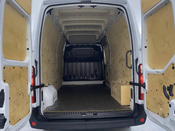 Vente en ligne Renault Master 3 Fourgon MASTER FGN TRAC F3500 L3H3 BLUE DCI 145 au prix de 29 990 €