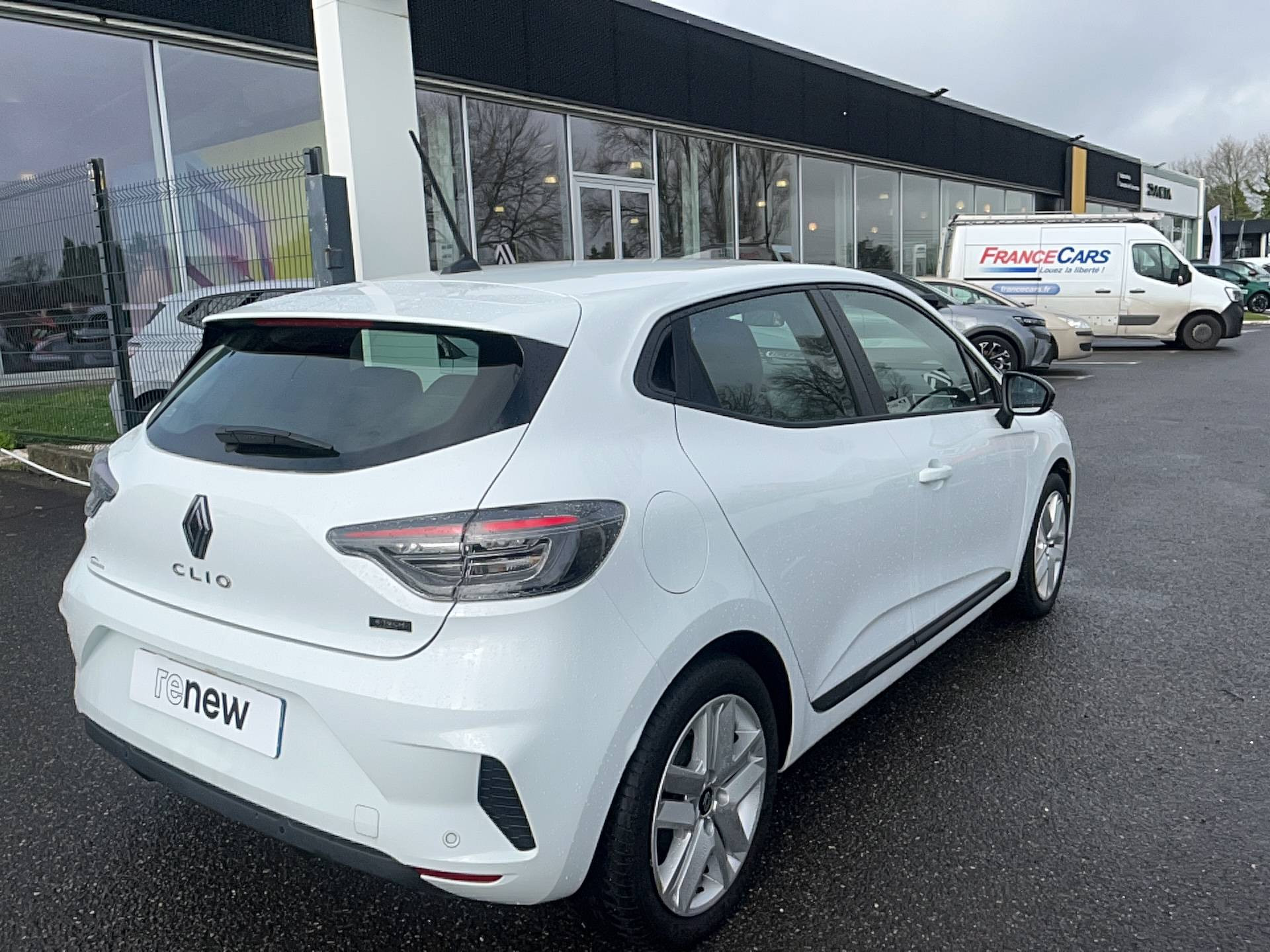 Vente en ligne Renault Clio 5 Clio E-Tech full hybrid 145 ch GSR2 au prix de 19 985 €