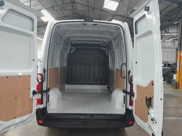 Vente en ligne Renault Master 3 Fourgon MASTER FGN TRAC F3300 L2H2 BLUE DCI 135 au prix de 31 990 €