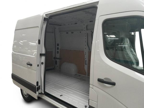 Vente en ligne Renault Master 3 Fourgon MASTER FGN TRAC F3300 L2H2 BLUE DCI 135 au prix de 31 990 €