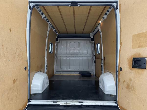 Vente en ligne Peugeot Boxer Fourgon BOXER TOLE 333 L2H2 BLUEHDI 130 S&S au prix de 16 500 €