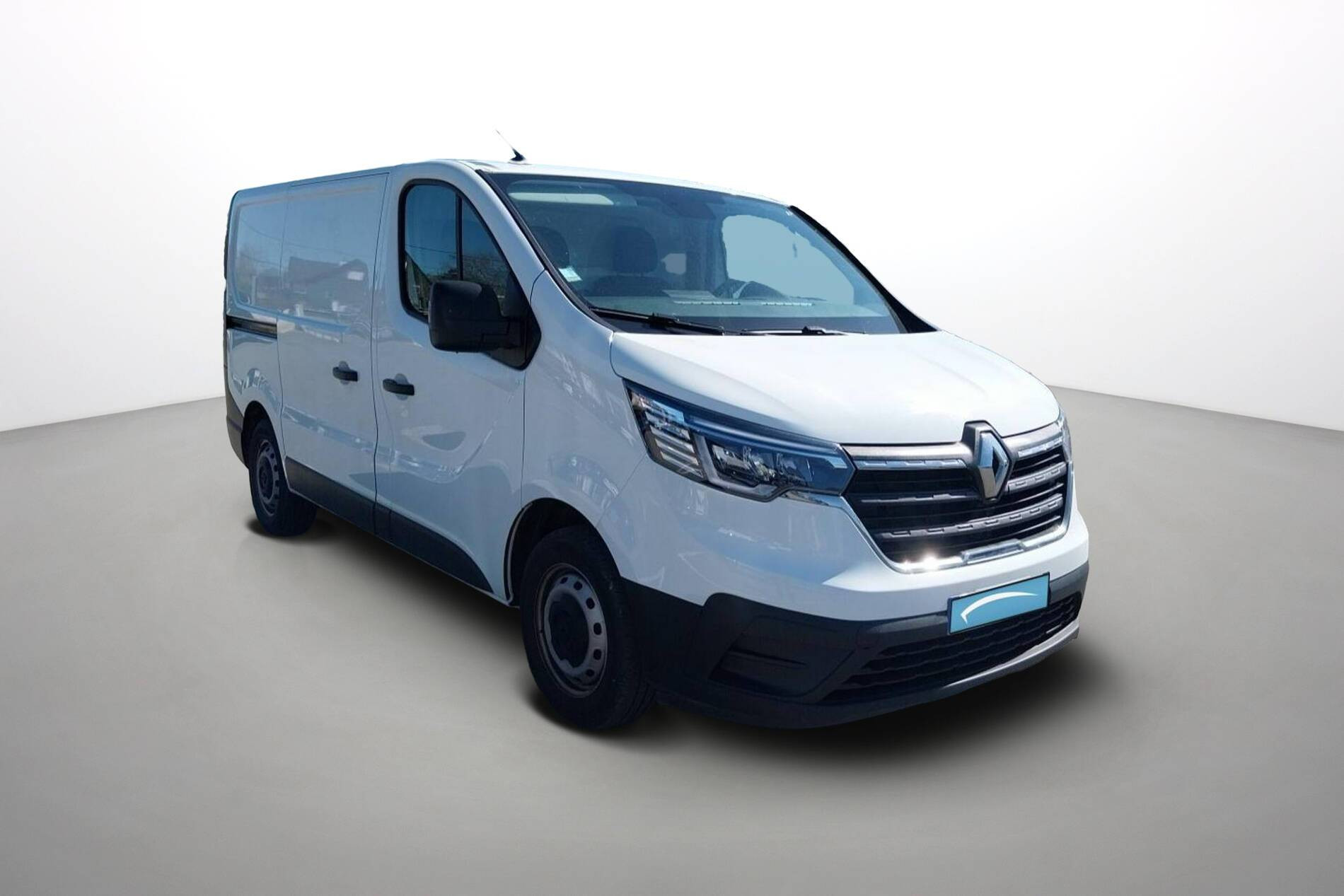 Vente en ligne Renault Trafic 3 Fourgon TRAFIC FG BLUE DCI 130 L1H1 3T GSR2 au prix de 23 990 €