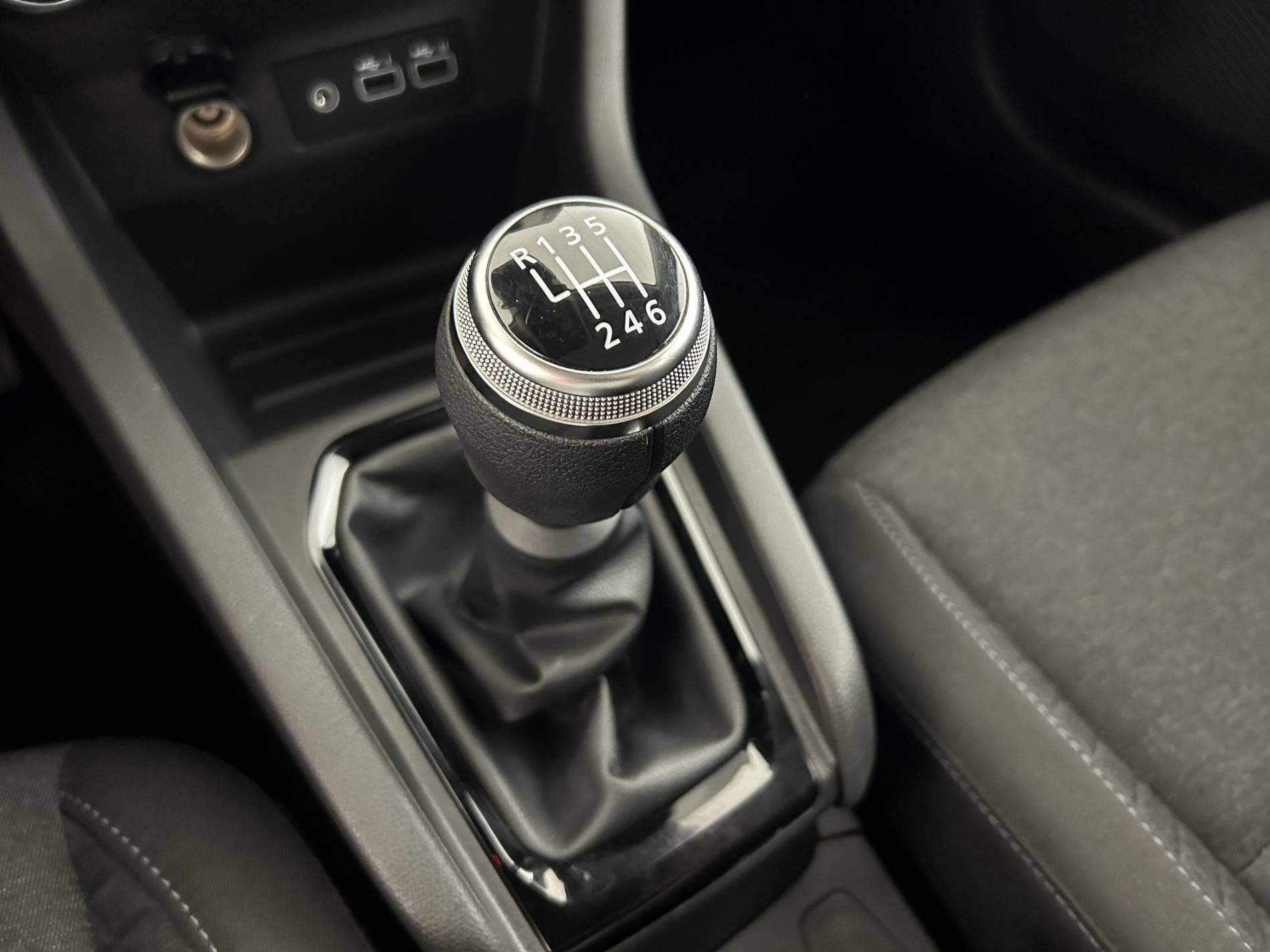 Vente en ligne Renault Clio 5 Clio TCe 90 au prix de 14 890 €