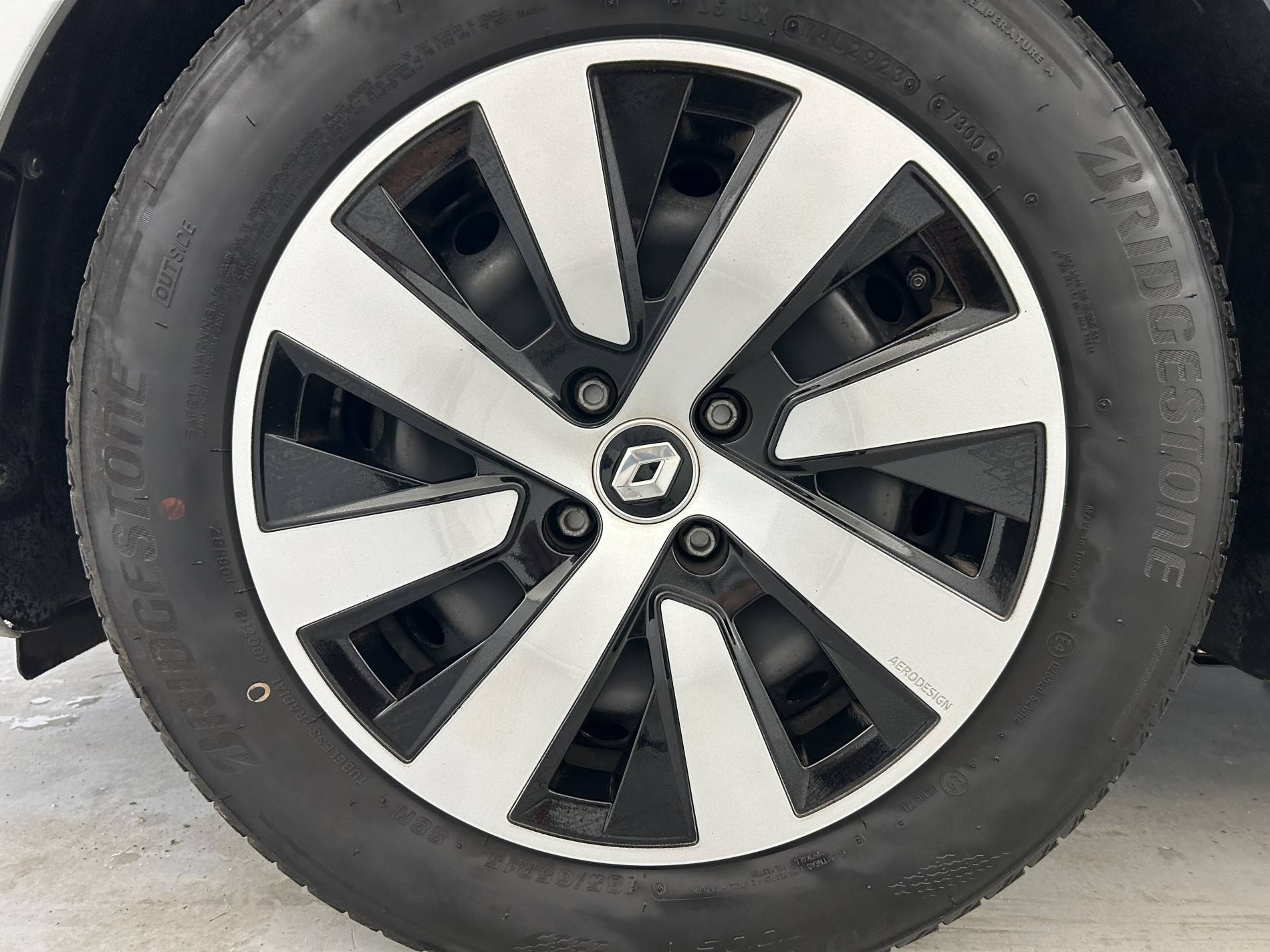 Vente en ligne Renault Clio 5 Clio TCe 90 au prix de 14 890 €