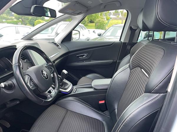 Vente en ligne Renault Scenic 4 Scenic Blue dCi 150 au prix de 18 490 €
