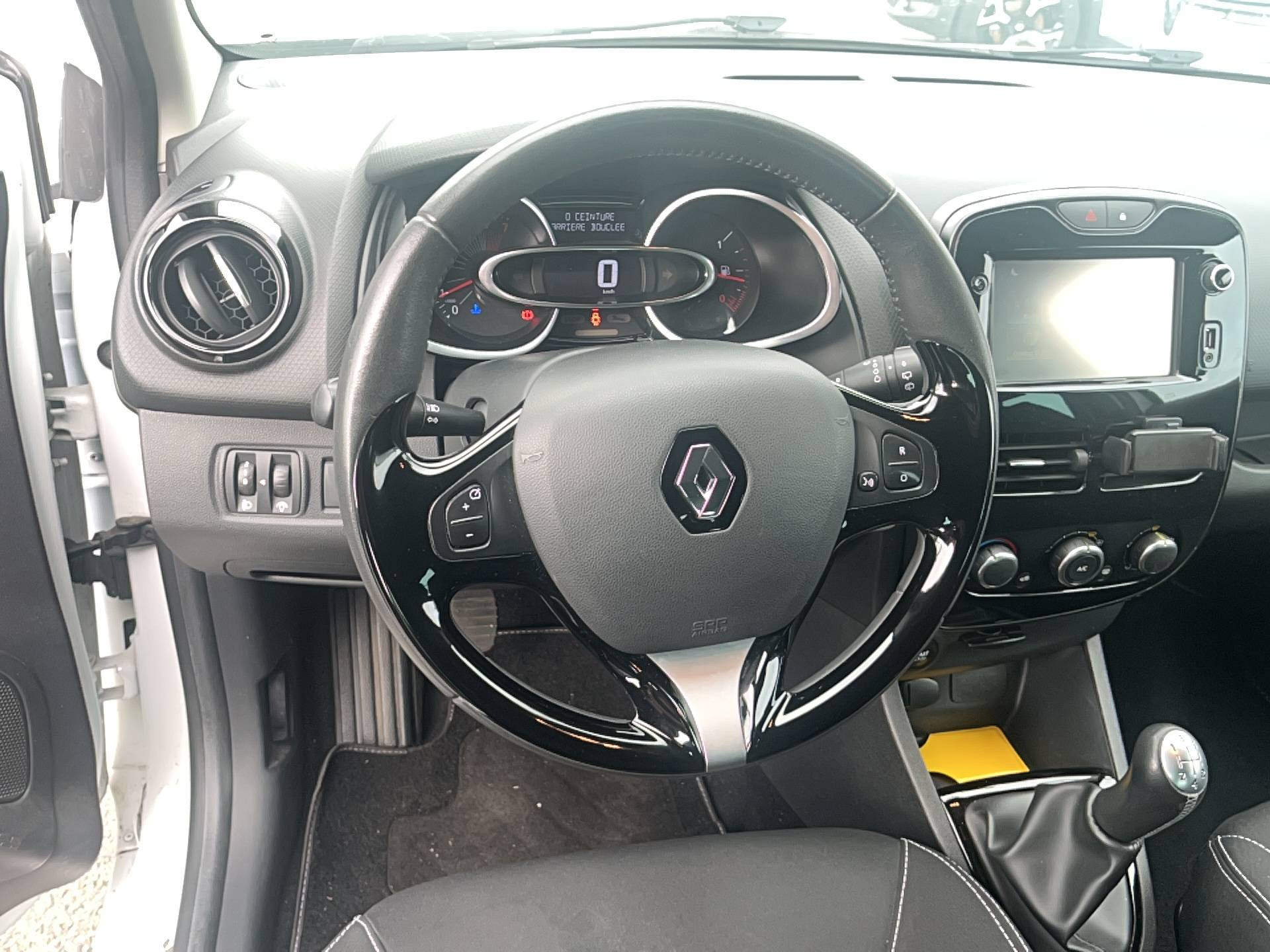 Vente en ligne Renault Clio 4  TCe 90 Energy au prix de 9 990 €