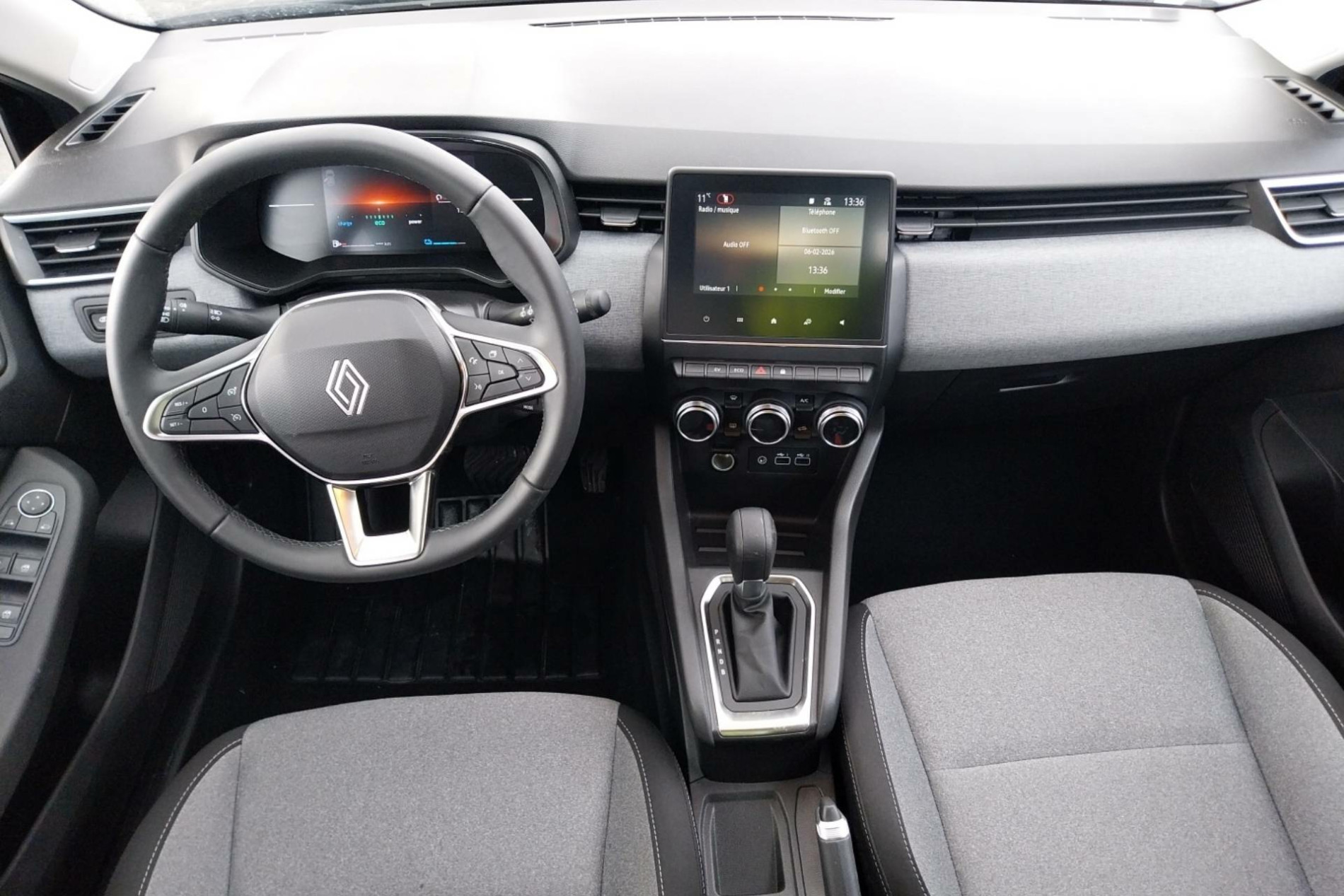 Vente en ligne Renault Clio 5 Clio E-Tech full hybrid 145 ch GSR2 au prix de 19 985 €