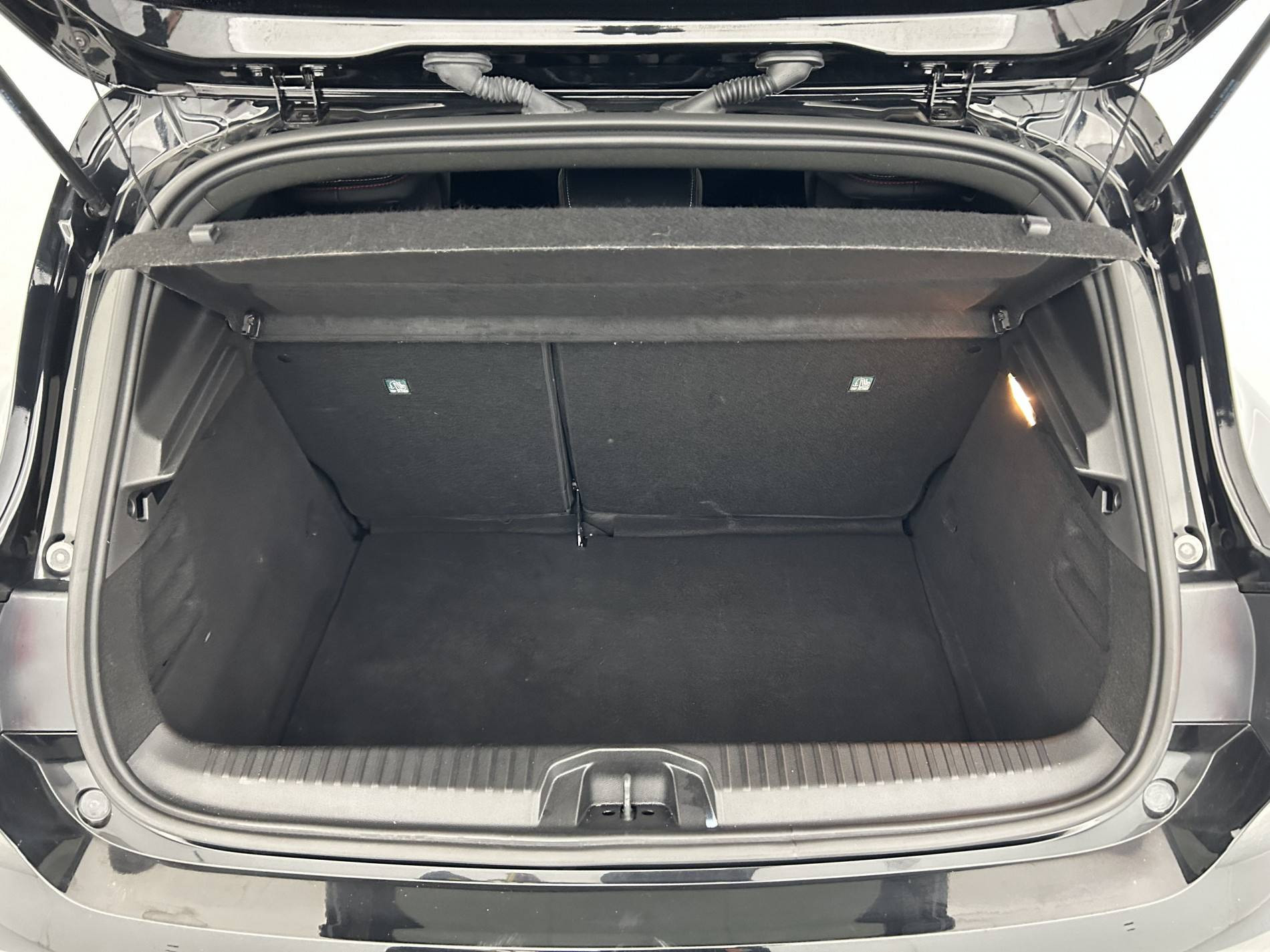 Vente en ligne Renault Clio 5 Clio TCe 140 - 21N au prix de 17 490 €