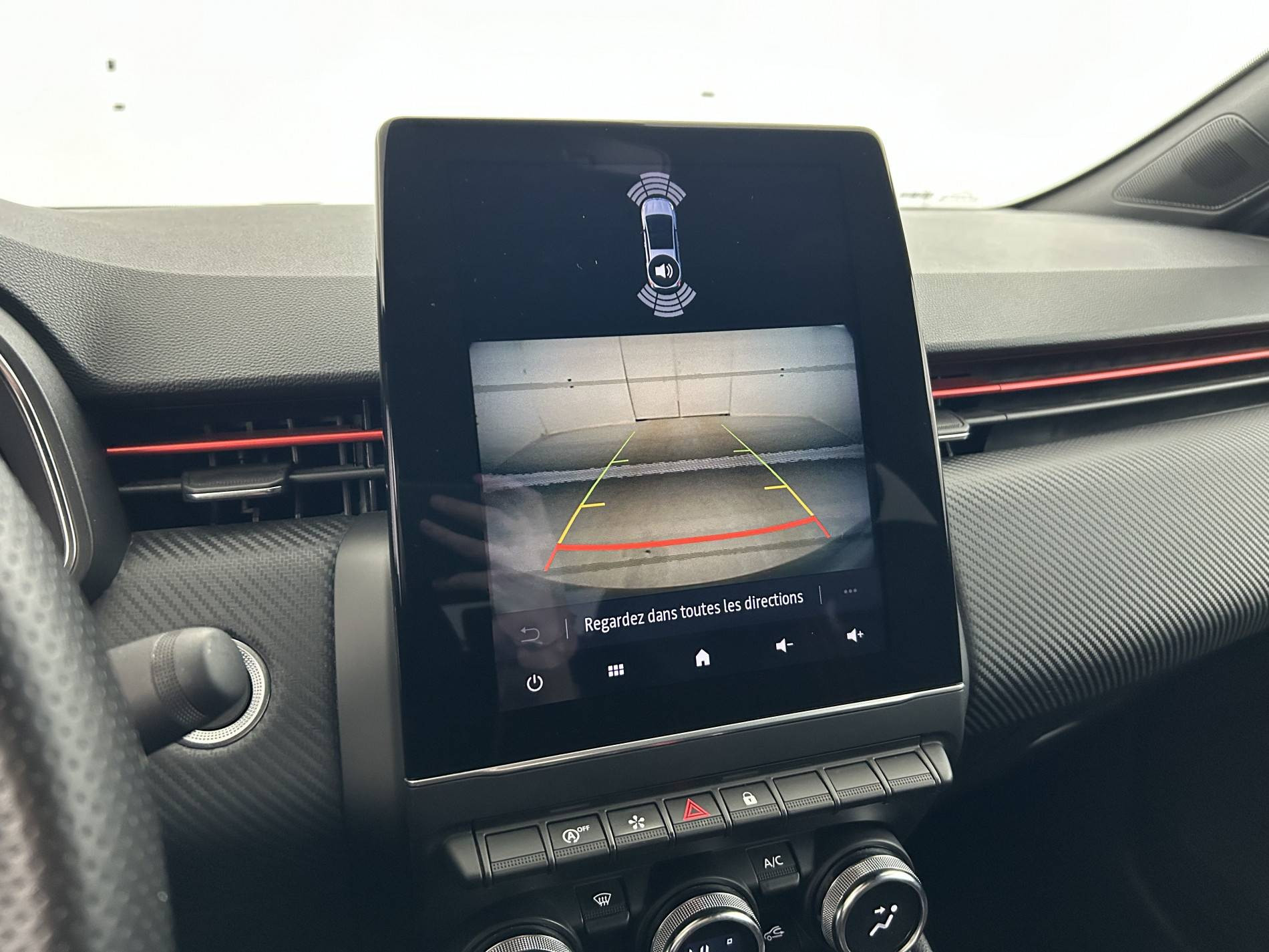 Vente en ligne Renault Clio 5 Clio TCe 140 - 21N au prix de 17 490 €