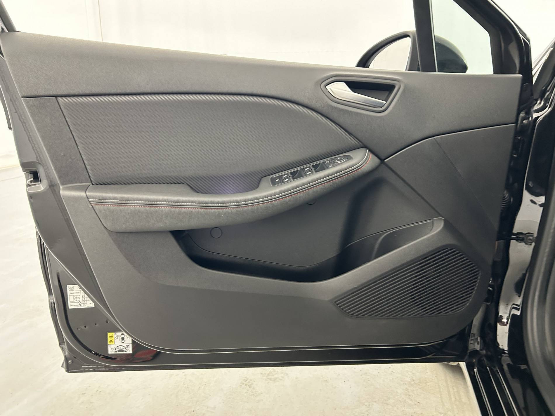 Vente en ligne Renault Clio 5 Clio TCe 140 - 21N au prix de 17 490 €