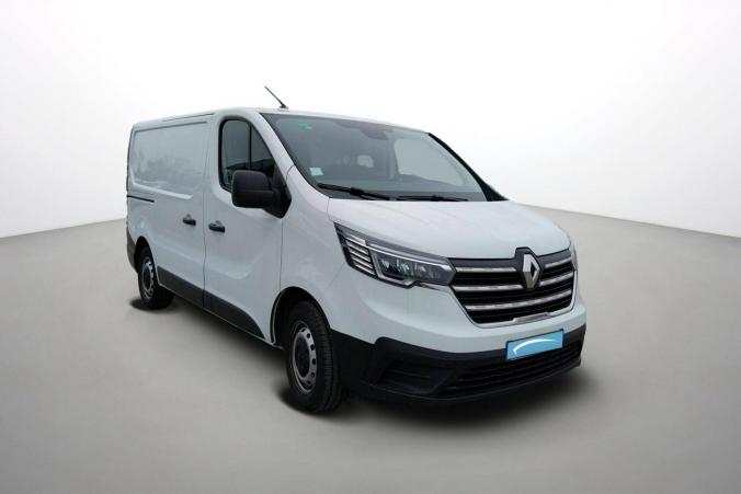 Vente en ligne Renault Trafic 3 Fourgon TRAFIC FGN L1H1 3000 KG BLUE DCI 130 au prix de 24 800 €