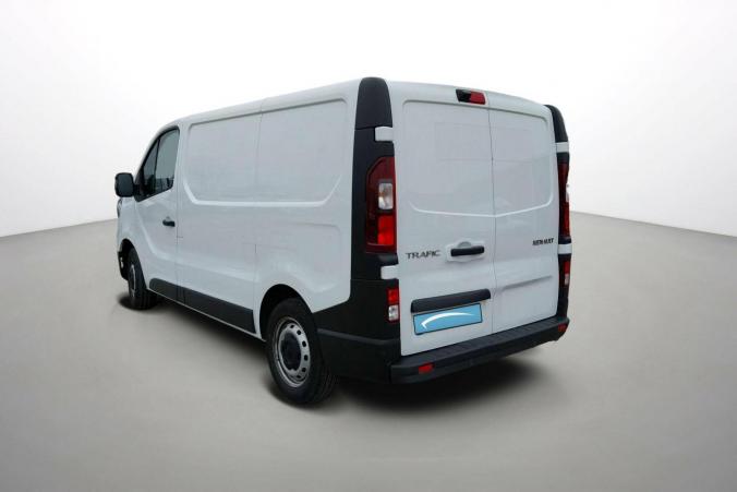 Vente en ligne Renault Trafic 3 Fourgon TRAFIC FGN L1H1 3000 KG BLUE DCI 130 au prix de 24 800 €