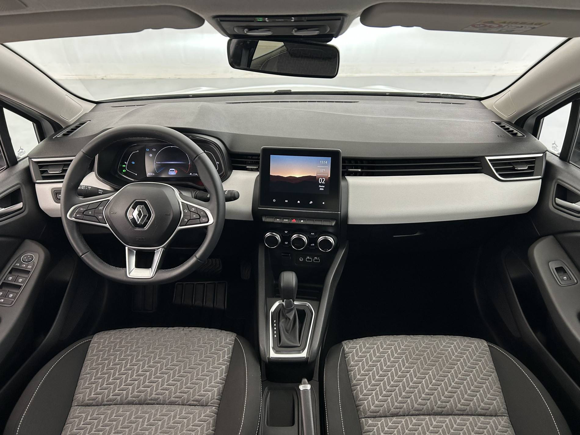 Vente en ligne Renault Clio 5 Clio E-Tech full hybrid 145 au prix de 18 890 €